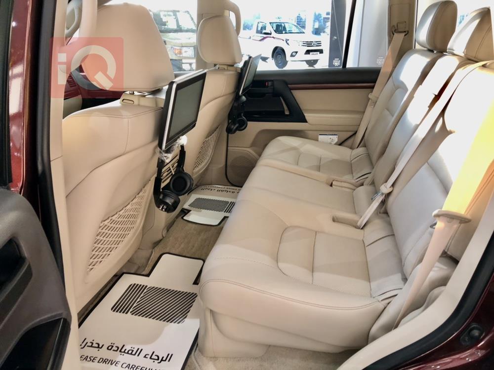 تويوتا لاندكروزر
